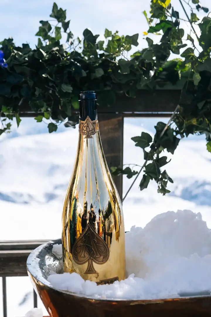 LTrip guests at Tomorrowland Winter 2026 in Alpe d'Huez
